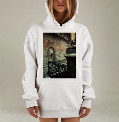 Мрачная улочка старого города с атмосферой тайны, Hoodie Mjhigh Dig, оверсайз, утепленная