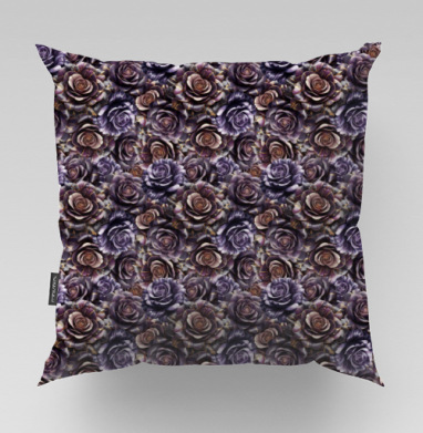 Purple Rose Pattern – Темно-фиолетовые розы создают изысканный цветочный паттерн, Подушка велюр плюшевая 45х45
