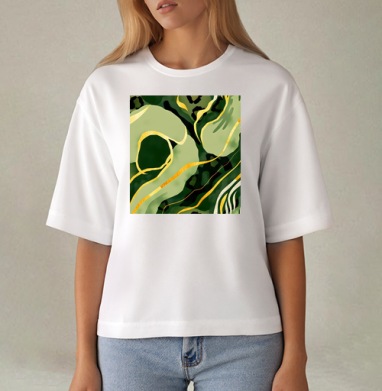Золотые изгибы на зеленом анималистичном фоне / Golden curves on green animal background, Футболка женская оверсайз Mido