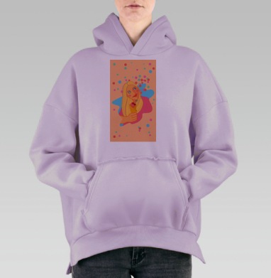 Милая девушка с вишневым мороженым держит рожок летом, Hoodie Oversize Fiolet, утепленная