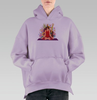 Девушка в красном медитирует с гитарой и яркими нотами, Hoodie Oversize Fiolet, утепленная