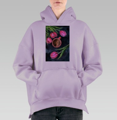 Нежные розовые тюльпаны с чашкой кофе на темном фоне, Hoodie Oversize Fiolet, утепленная