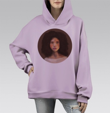 Портрет молодой женщины с естественной красотой, Hoodie Mono Fiolet, оверсайз, утепленная